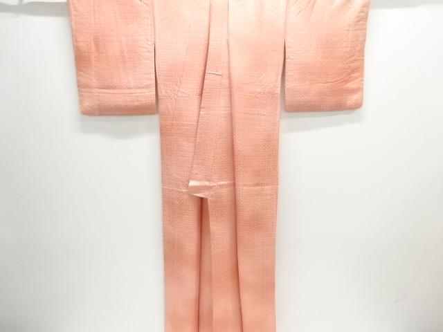  源氏車青海波模様織り出し付け下げ色無地着物